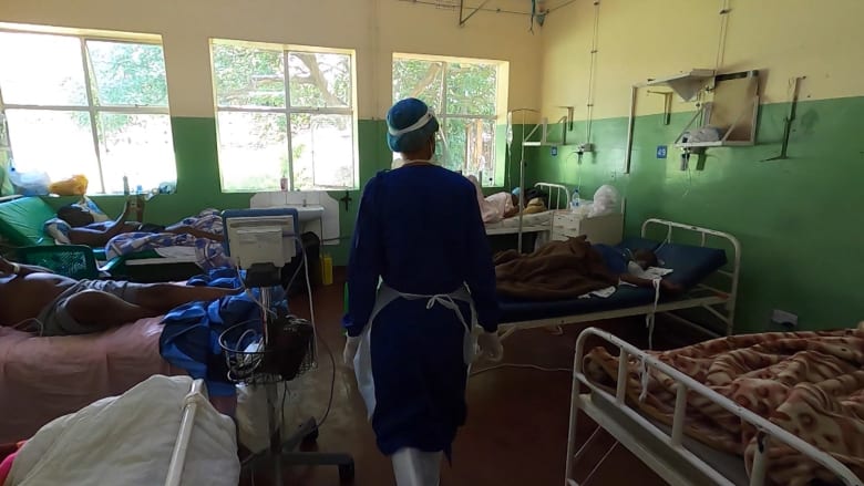من داخل مستشفى في ملاوي.. موجة كورونا الثانية تضع البلاد على حافة الهاوية ولا توفر للقاحات في الأفق