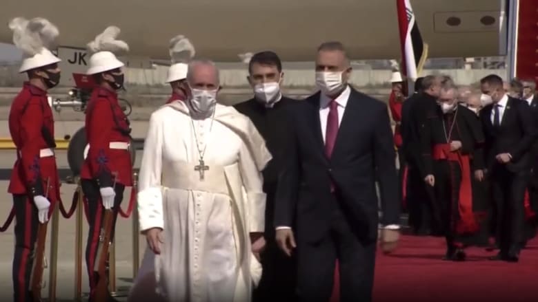 بابا الفاتيكان يصل بغداد في زيارة تاريخية إلى العراق