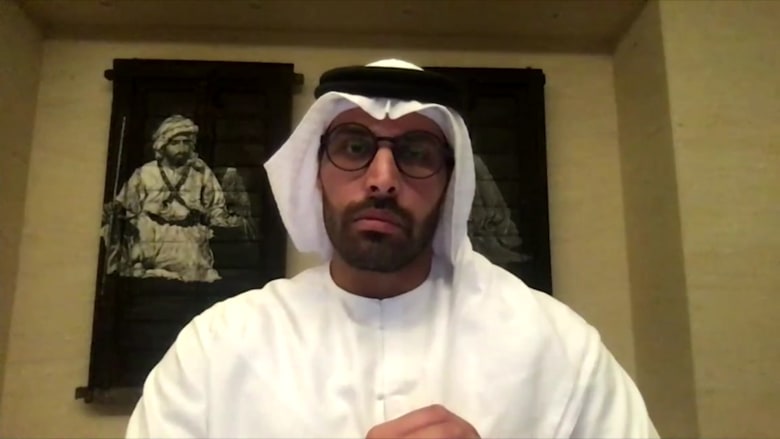 رئيس دائرة السياحة في أبوظبي يتحدث مع CNN.. ما رأيه بجواز سفر اللقاح؟