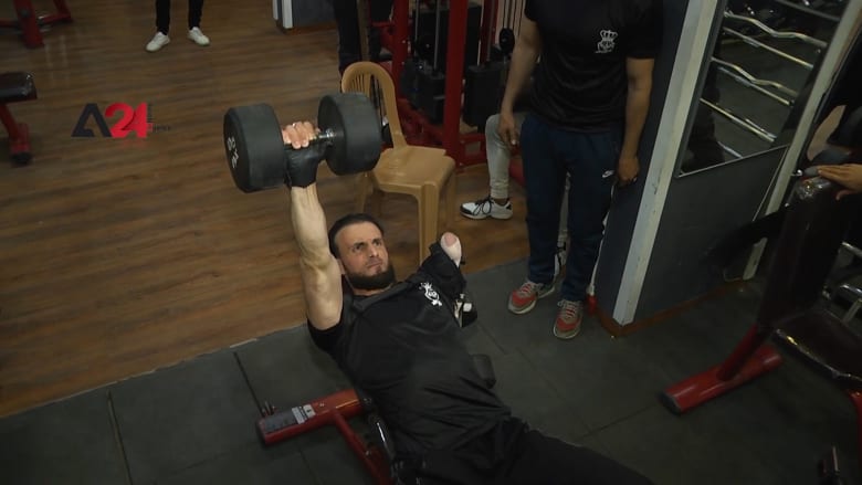 فلسطيني بُتر ساعده.. ولكن حبه للرياضة جعل منه بطلاً في رياضة كمال أجسام