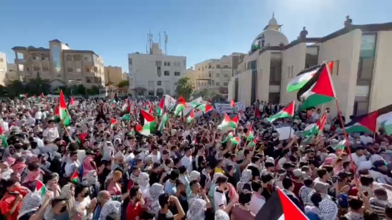 أردنيون يتظاهرون قرب السفارة الإسرائيلية في ذكرى النكبة
