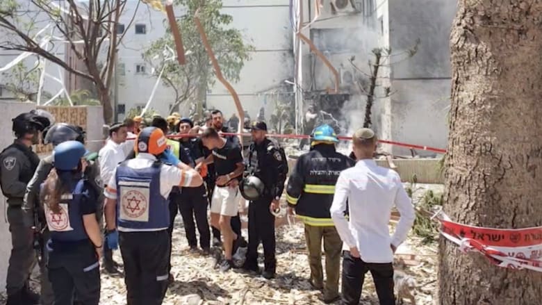 الجيش الإسرائيلي: استهداف مبنى واحد على الأقل بصواريخ من غزة على أشدود