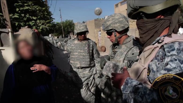 كيف يعيش المترجمون العراقيون والأفغان بعد انسحاب القوات الأمريكية؟