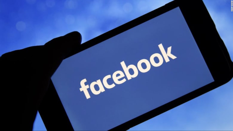 فيسبوك تتوقف عن إزالة المنشورات التي تدعي أن فيروس كورونا من صنع الإنسان