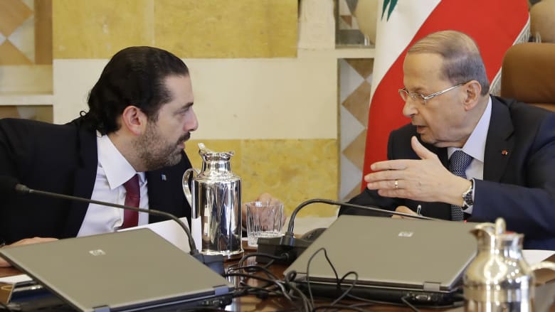 بعد اعتذار الحريري.. لبنان يدخل في نفق مظلم وانهيار غير مسبوق لليرة