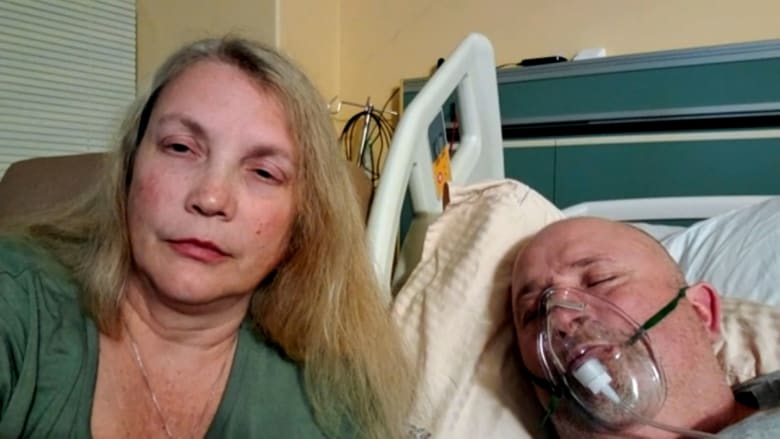 "لا أريد أن يمر ألد أعدائي بهذا".. قصة صراع رجل لم يتلق اللقاح مع فيروس كورونا