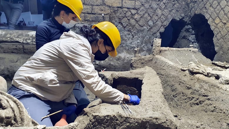 شاهد.. علماء الآثار يكتشفون غرفة تظهر كيف عاش "العبيد" في مدينة بومبي القديمة