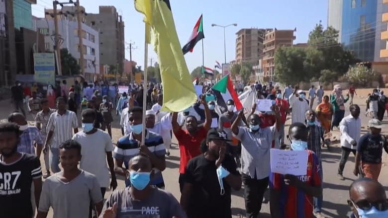 مقتل متظاهرين على يد القوات العسكرية خلال مسيرة ضد الحكم العسكري في السودان