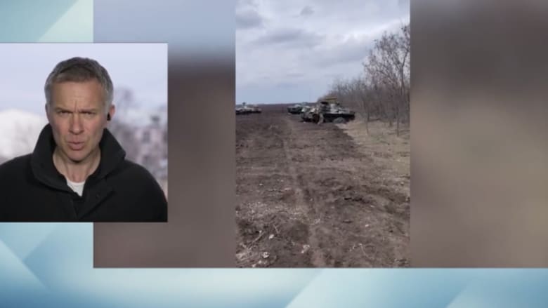 مزارعون أوكرانيون يحاولون قيادة مدرعات روسية تركها جنودها قرب ميكولايف