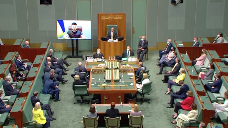 شاهد رد فعل النواب في برلمان أستراليا على كلمة رئيس أوكرانيا