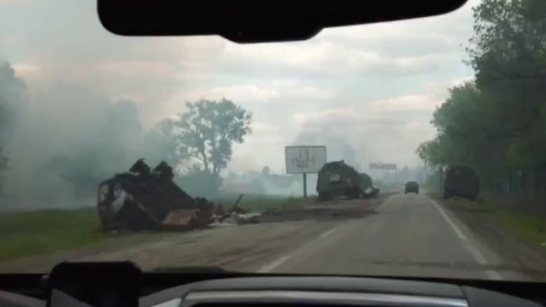 حتى الهواء نفسه احترق.. شاهد آثار هجوم روسي بالذخائر الحارقة على قرية أوكرانية