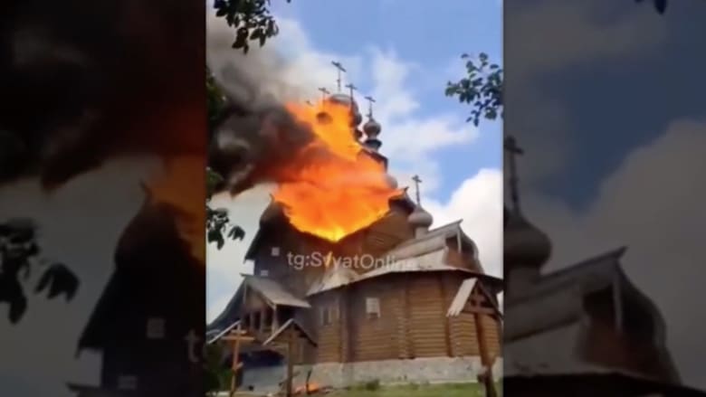 شاهد ما حدث عندما سقطت قذائف روسية على كنيسة تاريخية في أوكرانيا