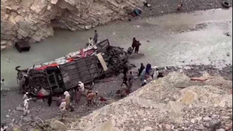 19 قتيلا بحادث حافلة في بكستان