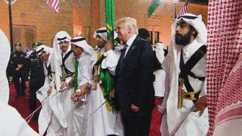 توجه الأنظار إلى أسلوب استقبال بايدن في السعودية ومقارنته باستقبال ترامب