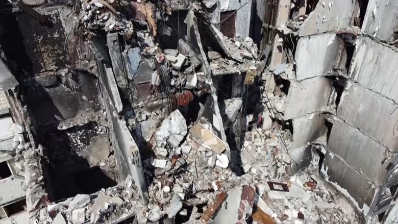 فيديو من "درون" يظهر الدمار الهائل في ثاني أكبر مدن أوكرانيا بعد أشهر من القصف الروسي