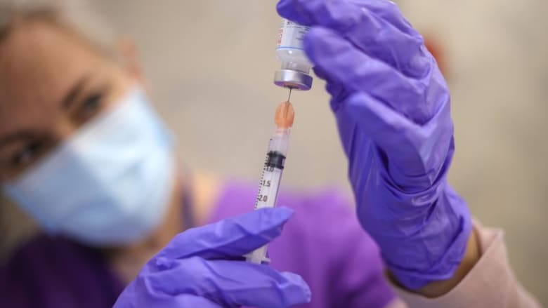 هل يؤثر التطعيم ضد كورونا على مدة الدورة الشهرية؟