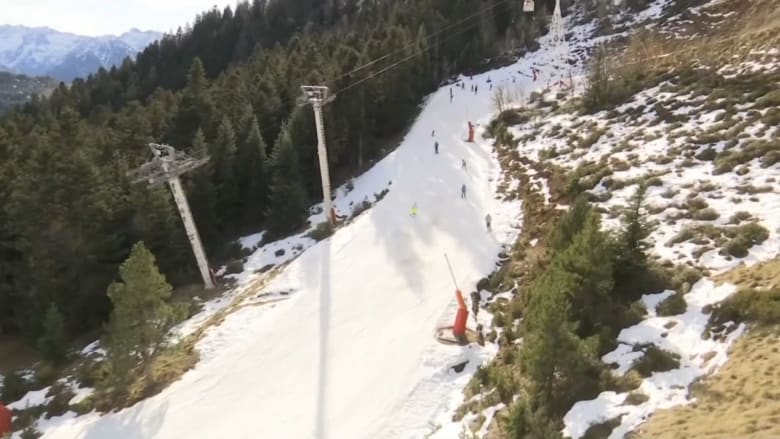 إغلاق منتجعات تزلج في أوروبا بسبب قلّة الثلوج