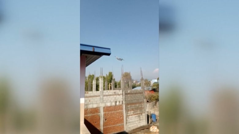 هوت من السماء.. فيديو مخيف يظهر طائرة الركاب النيبالية قبل تحطمها بلحظات