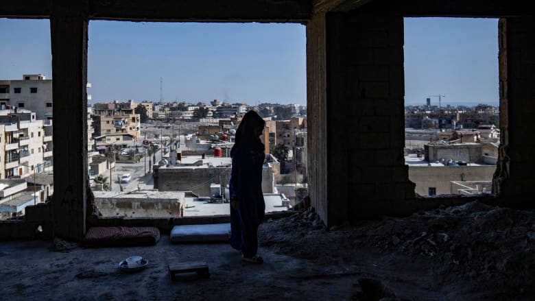 كيف تظهر قوة النساء بالأزمات والكوارث؟ متطوعتان ترويان مسيرتهما خلال عمليات الإغاثة بعد الزلزال في سوريا
