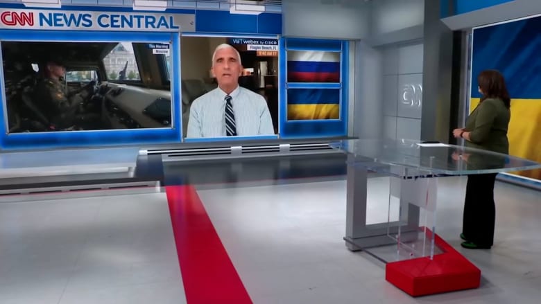 محلل عسكري في CNN يسخر من العرض الروسي في يوم النصر