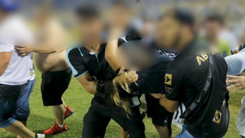 تدافع مميت يحول مباراة كرة قدم في السلفادور الى مأساة