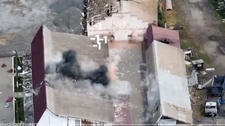 فيديو يظهر لحظة تعرض مناطق في روسيا لوابل من القصف المدفعي.. شاهد ما حدث