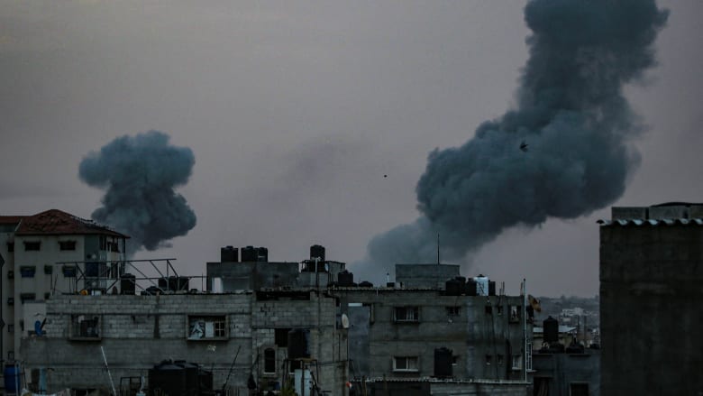 الجيش الإسرائيلي يطالب بإخلاء مناطق في شمال غزة وشرق رفح فورا