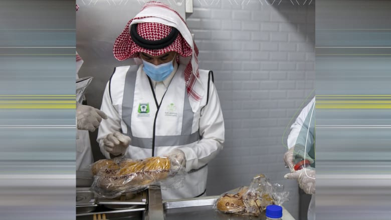 السعودية.. إغلاق منشأة بعد رصد حالات اشتباه بتسمم غذائي  