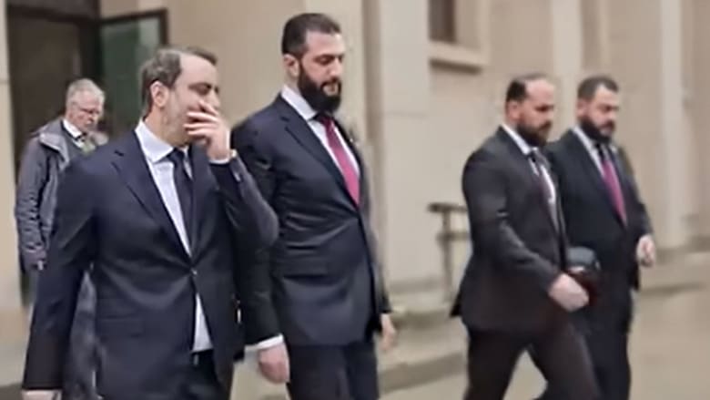 سوريا.. الشرع يرد على تصريح نسب له بزيارة ألمانيا عن إعادة اللاجئين