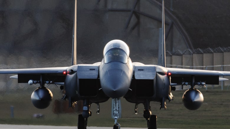 مصادر: إنقاذ أحد فردي طاقم مقاتلة أمريكية أُسقطت فوق إيران ومصير الثاني مجهول