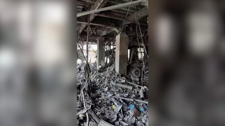 "مدخرات 15 عاما اختفت".. شاهد دمار مدرسة للموسيقى ضربتها غارة بإيران