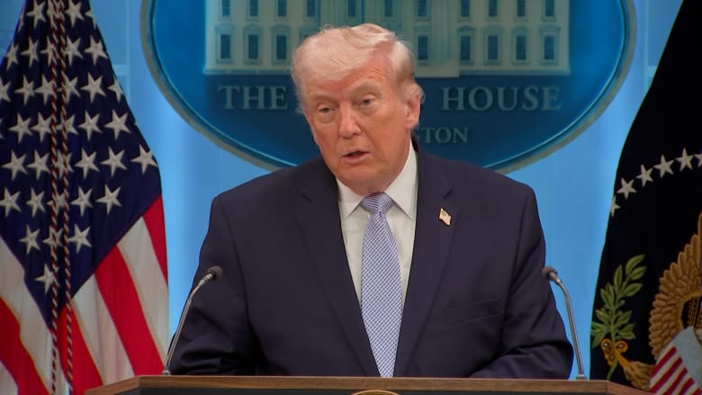 "نحن لا نتخلى عن أحد".. شاهد ما قاله ترامب عن إنقاذ طيار أمريكي بإيران