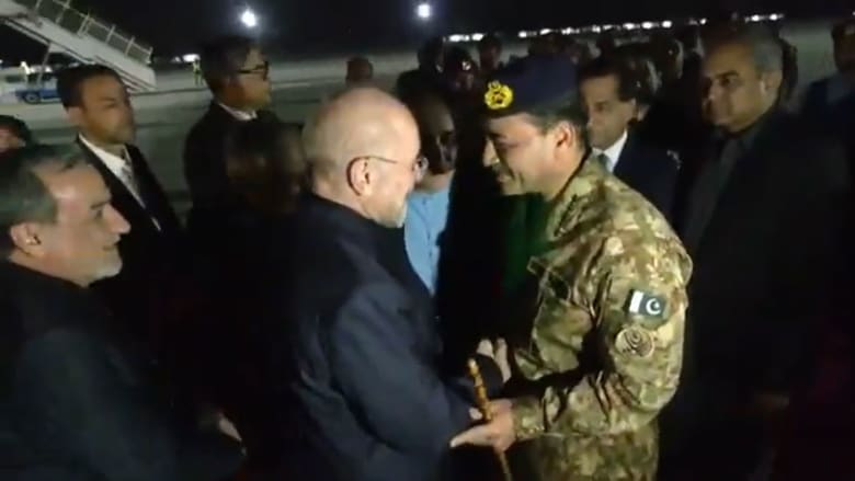 فيديو لحظة وصول وفد إيران لباكستان بـ71 عضوا ومن يرأسه للمحادثات مع أمريكا؟