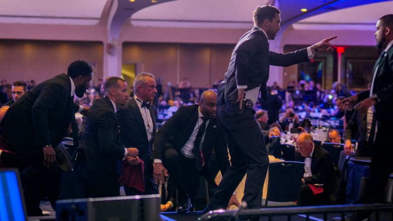 ترامب وشعور زوجته.. تفاصيل كيف تحوّل أكبر عشاء سنوي بواشنطن إلى فوضى عارمة ومسرح جريمة