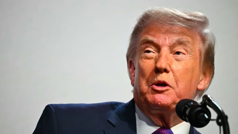 ترامب يكشف لـCNN كواليس اتخاذه قراراً بتأجيل شن "هجوم الثلاثاء" على إيران