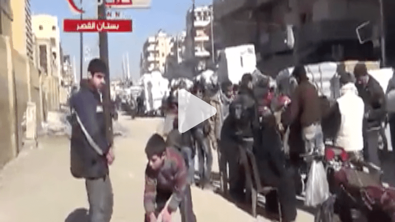نزوح جماعي لسكان حلب تحت وطأة البراميل المتفجرة نزوح جماعي لسكان حلب تحت وطأة البراميل المتفجرة