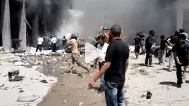 بالفيديو.. سيّارة مفخّخة تستهدف مسجدًا في إدلب بالفيديو.. سيّارة مفخّخة تستهدف مسجدًا في إدلب