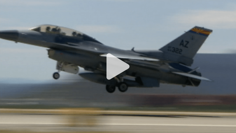بالفيديو.. مميزات F16 التي قادها "الكساسبة" وسقط بأيدي "داعش" بالفيديو.. مميزات F16 التي قادها "الكساسبة" وسقط بأيدي "داعش"