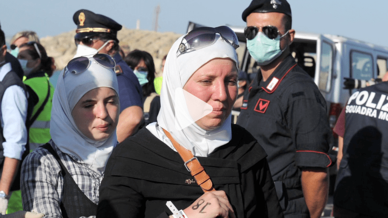 “سفن الأشباح” لاجئون سوريون هربوا من الحرب ليواجهوا تجارة البشر “سفن الأشباح” لاجئون سوريون هربوا من الحرب ليواجهوا تجارة البشر