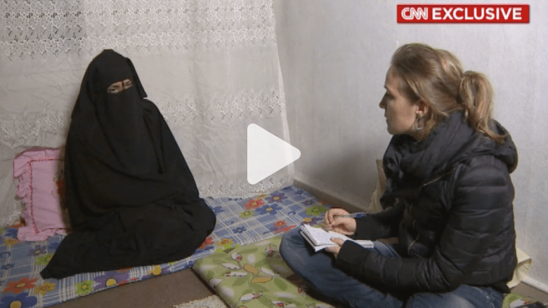 حصري.. فتاة سورية تروي لـ CNN قصة زواجها مكرهة من "داعشي" حصري.. فتاة سورية تروي لـ CNN قصة زواجها مكرهة من "داعشي"