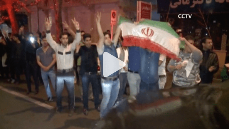 بالفيديو .. اتفاق إيران النووي.. بين فرح الداخل ومخاوف إسرائيل وتحدي الكونغرس بالفيديو .. اتفاق إيران النووي.. بين فرح الداخل ومخاوف إسرائيل وتحدي الكونغرس