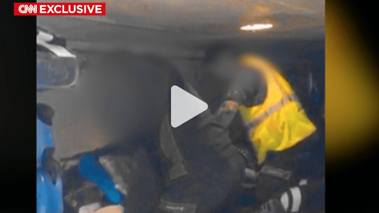 حصريا لـCNN : فيديو يُظهر عمالا يسرقون من حقائب ركاب الطائرات حصريا لـCNN : فيديو يُظهر عمالا يسرقون من حقائب ركاب الطائرات