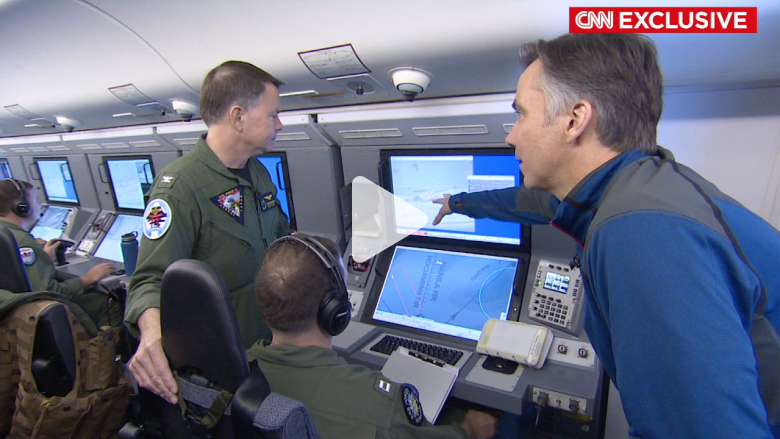 عدسة CNN تشهد مواجهة في الأجواء.. الصين تطرد طائرة أمريكية اكتشفت جزيرة عسكرية عدسة CNN تشهد مواجهة في الأجواء.. الصين تطرد طائرة أمريكية اكتشفت جزيرة عسكرية