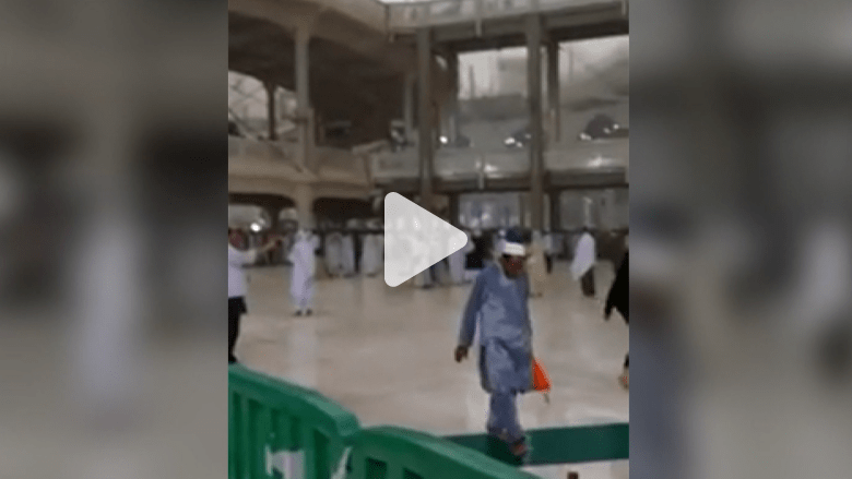بالفيديو لحظة سقوط رافعة في الحرم المكي بسبب العواصف قتلت 107 أشخاص Cnn Arabic