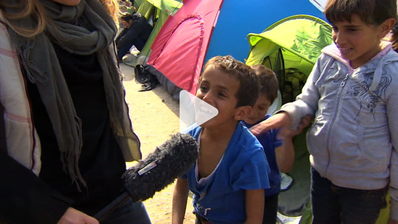 عدسة CNN على الحدود اليونانية المقدونية تتحدث مع "منتظري الفرج" من اللاجئين العالقين عدسة CNN على الحدود اليونانية المقدونية تتحدث مع "منتظري الفرج" من اللاجئين العالقين