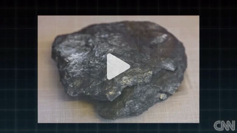بالفيديو: تعرف على هذه المادة العجيبة.. قد تغير مفاهيم الحياة إلى الأبد! بالفيديو: تعرف على هذه المادة العجيبة.. قد تغير مفاهيم الحياة إلى الأبد!