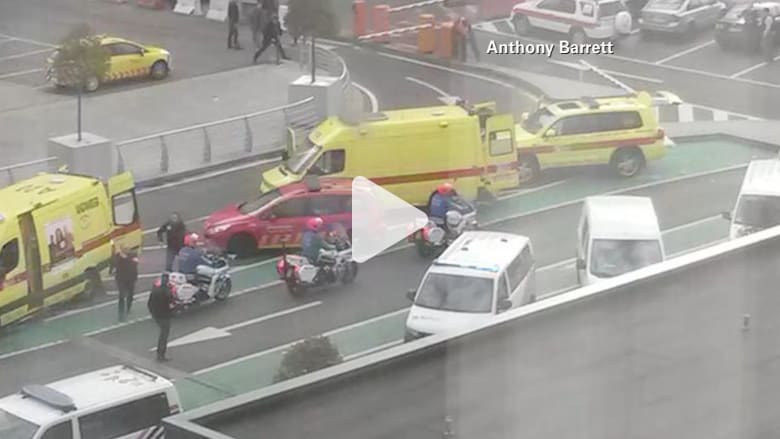 بالفيديو: شاهد عيان يروي لـCNN مشاهد من مسرح التفجير ببروكسل.. وحالة تأهب ببلجيكا للقصوى بالفيديو: شاهد عيان يروي لـCNN مشاهد من مسرح التفجير ببروكسل.. وحالة تأهب ببلجيكا للقصوى
