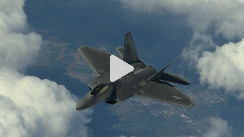 أمريكا تعزز دفاع الناتو ضد روسيا بإرسال مقاتلتي "F-22 رابتور" لرومانيا أمريكا تعزز دفاع الناتو ضد روسيا بإرسال مقاتلتي "F-22 رابتور" لرومانيا