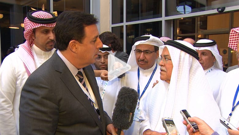 علي النعيمي رجل النفط الأقوى يغادر وزارة الطاقة السعودية.. تداعيات لقاء الدوحة وخطط الأمير الشاب علي النعيمي رجل النفط الأقوى يغادر وزارة الطاقة السعودية.. تداعيات لقاء الدوحة وخطط الأمير الشاب