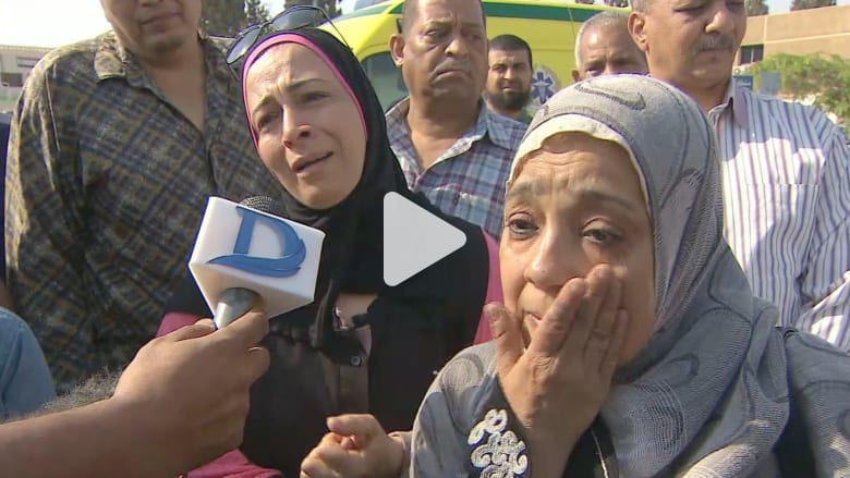 بالفيديو: أسر ضحايا طائرة مصر للطيران يتحدثون عن ألم فقدان أحبائهم بالفيديو: أسر ضحايا طائرة مصر للطيران يتحدثون عن ألم فقدان أحبائهم